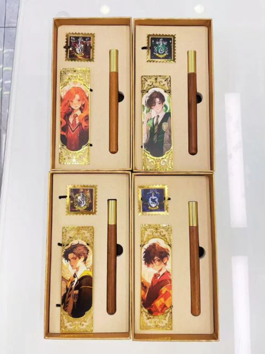 Harry Potter Pen Set with Bookmarks